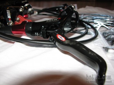 Disk-zavore-AVID-CR-Carbon-2010--NOVE---_4bb3889f07220.jpg